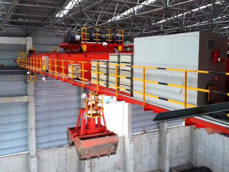 10t Double Girder Overhead Crane with Clamshell Type Electric Hydraulic Grab