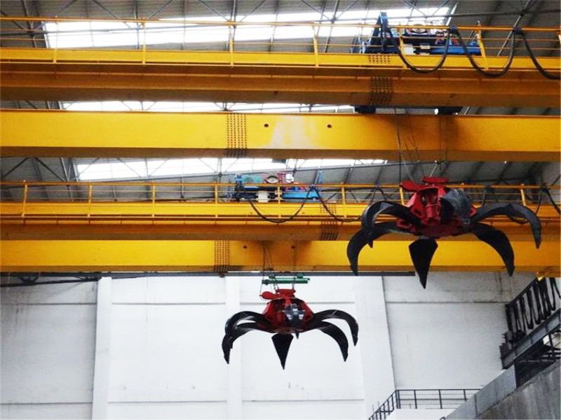 Crane With Grab Bucket