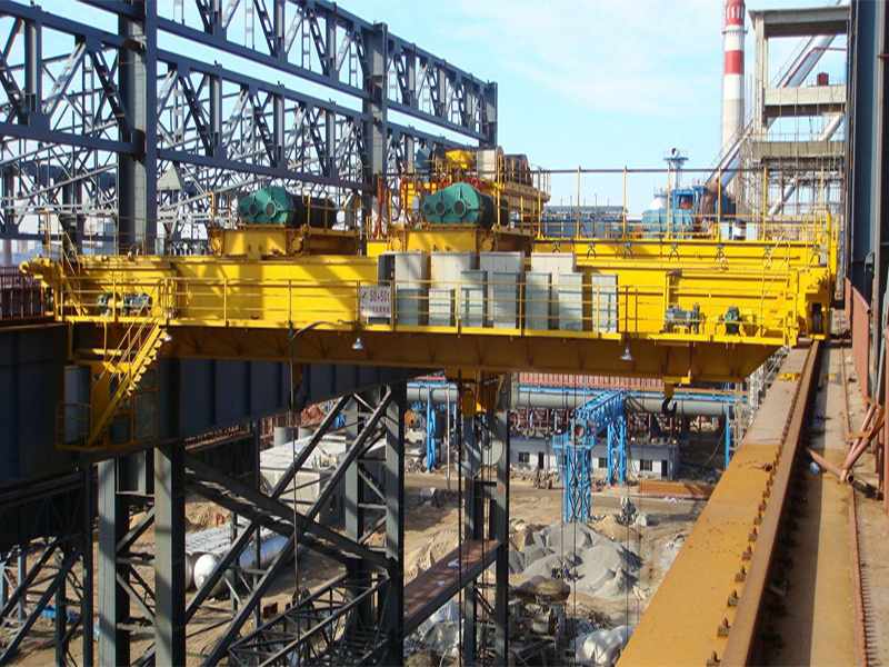 DAM HYDROPOWER STATION CRANES