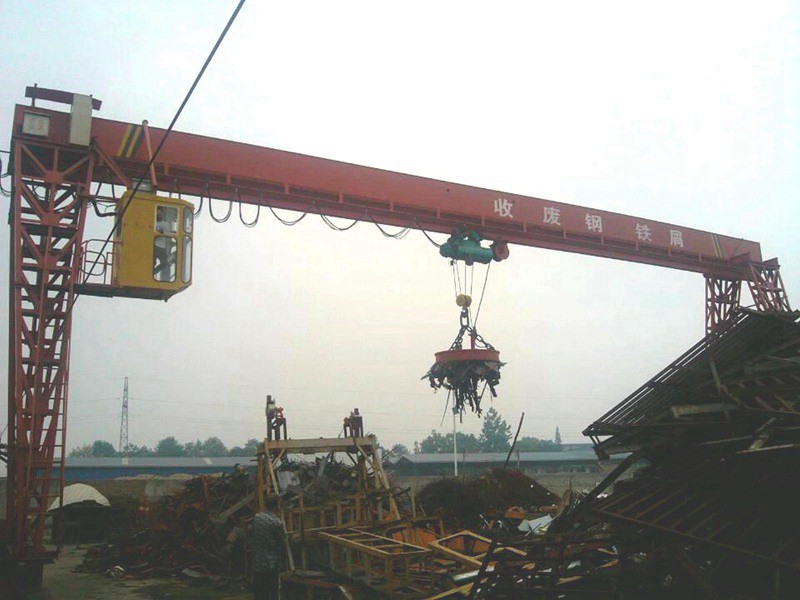 Steel Scrap Handling Hydraulic Grapple Gantry Crane