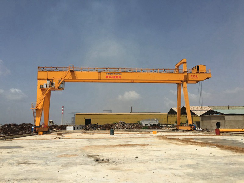 Gantry Crane With Electromagnet Spreader