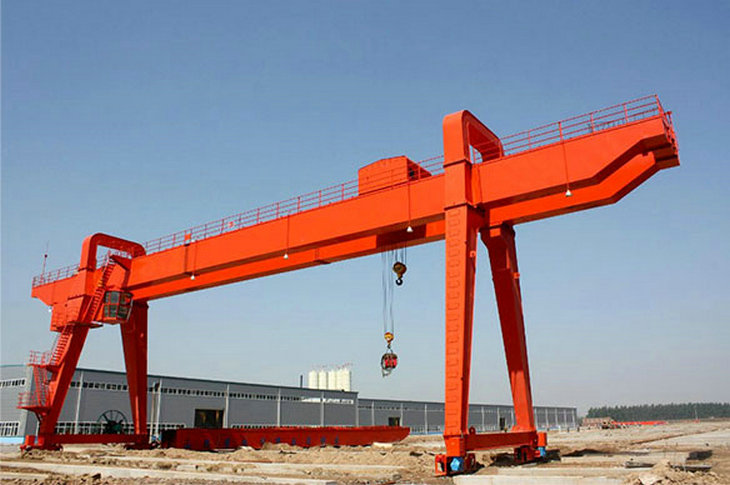 Gantry Crane on Tracks