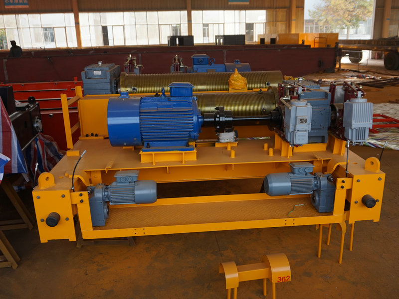 Gantry Crane on Tracks