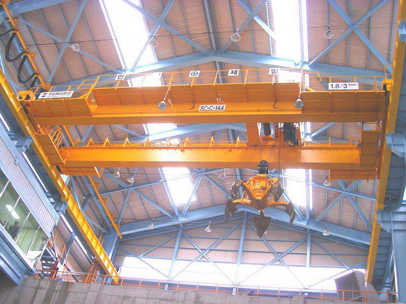 scrap handling trash crane with grab